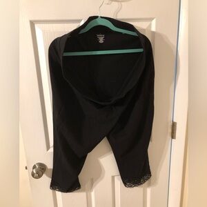 Torrid black lace, bottom capris